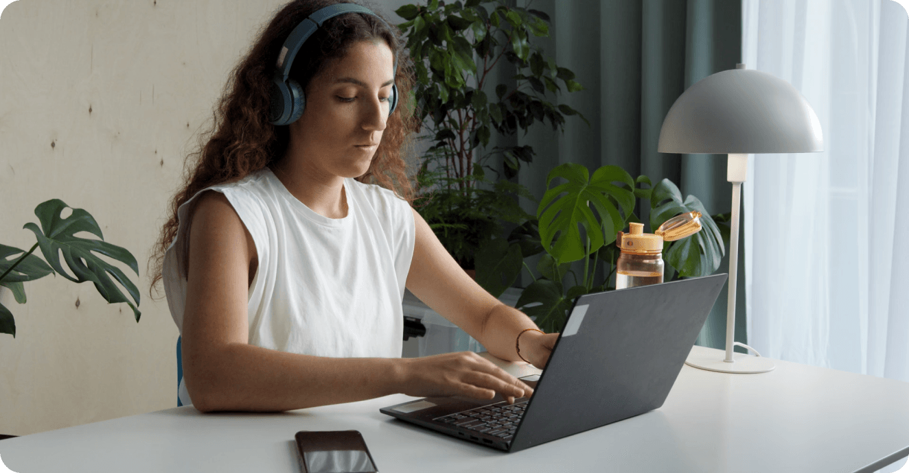 woman on laptop